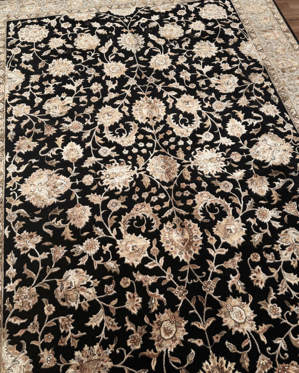 Ottoman Elegance Hand-Knotted Wool Rug 6' 5" x 9' 7"