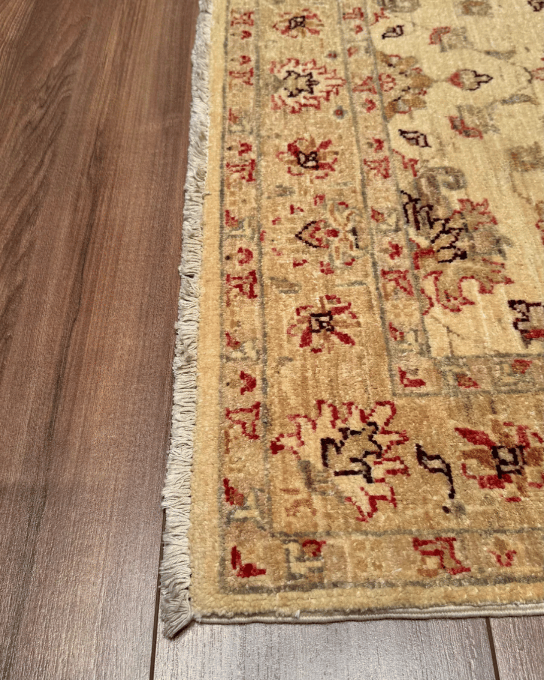 Ushak Hand-Knotted Wool Rug 3' x 5'