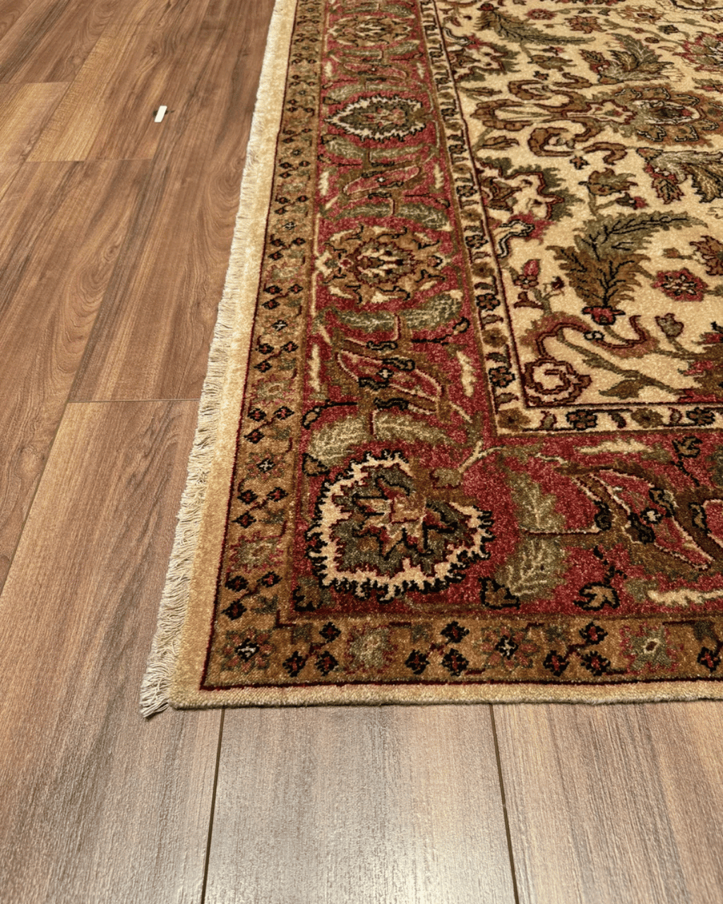 Ushak Hand-Knotted Wool Rug 6' x 9'