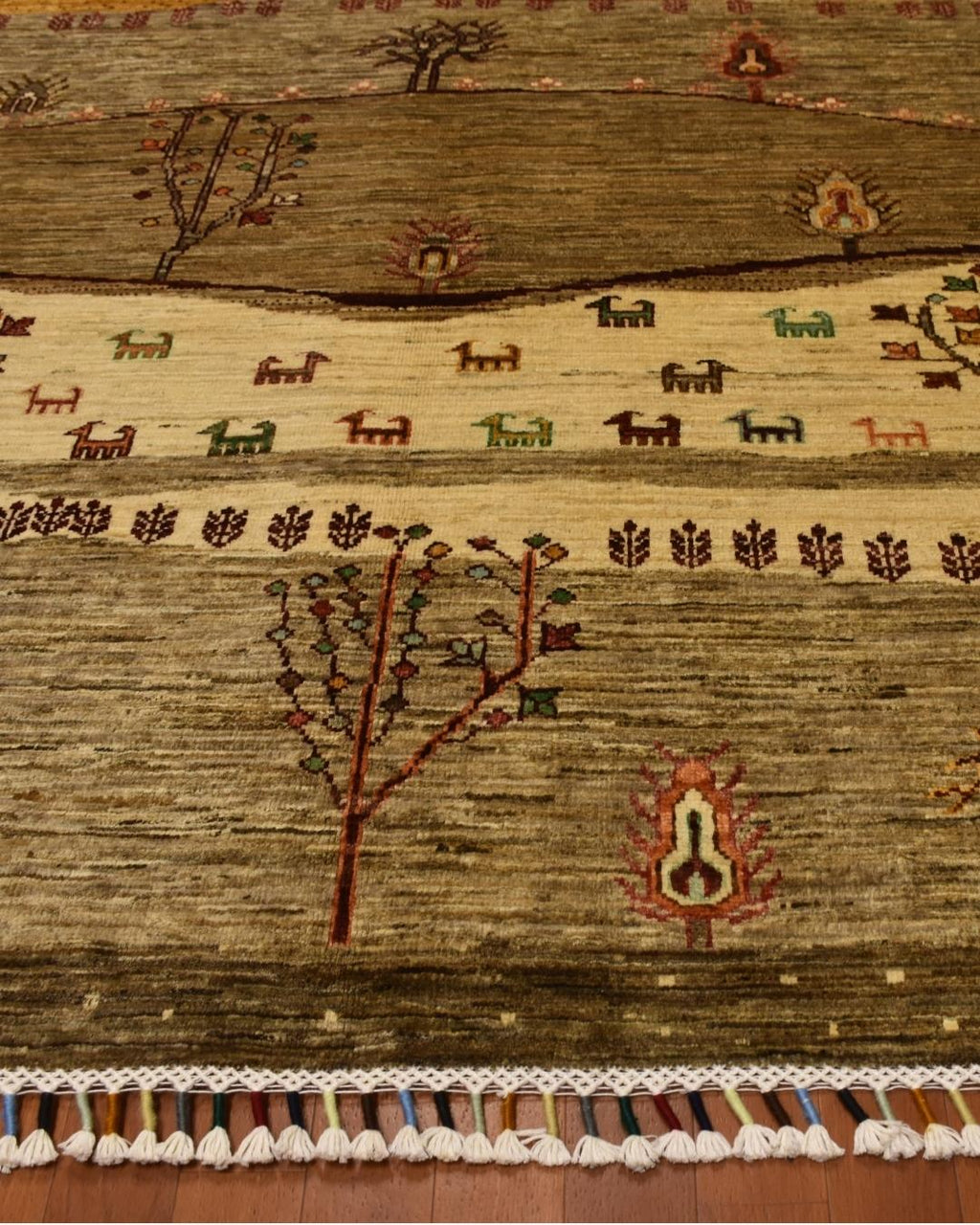 Sultani Hand-Knotted Wool Rug 5' x 8'