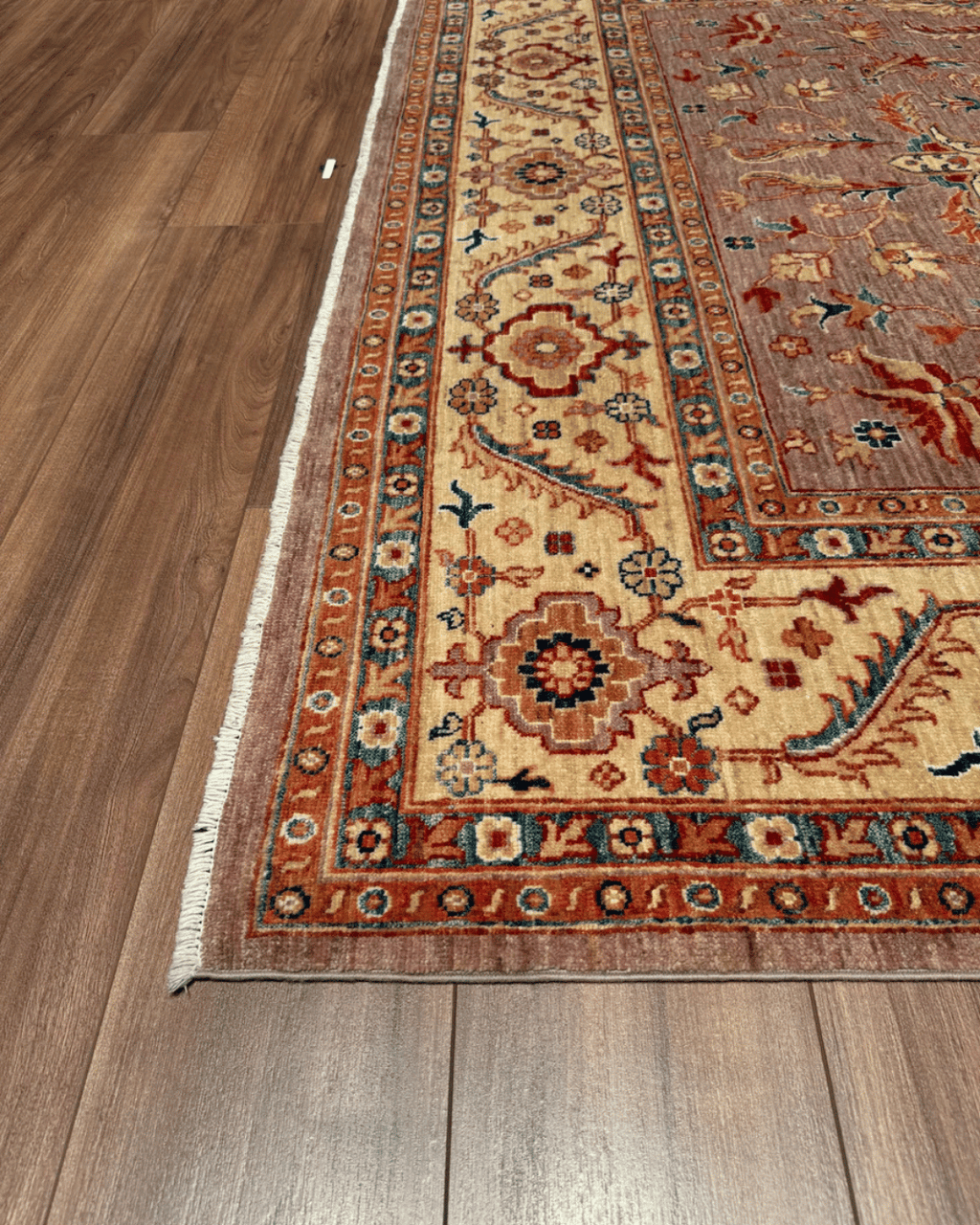 Ushak Hand-Knotted Wool Rug 7' x 10'