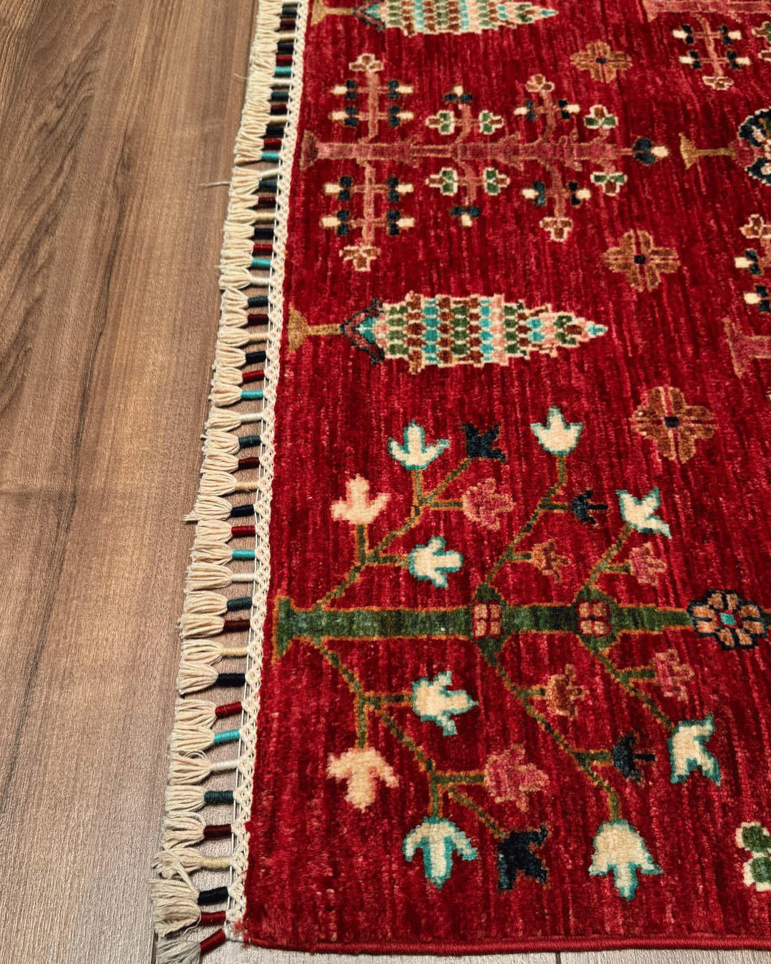 Sultani Hand-Knotted Wool Rug 4' x 6'