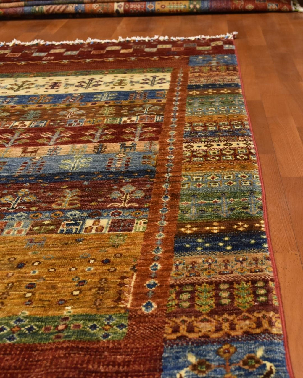 Sultani Hand-Knotted Wool Rug 4' x 6'