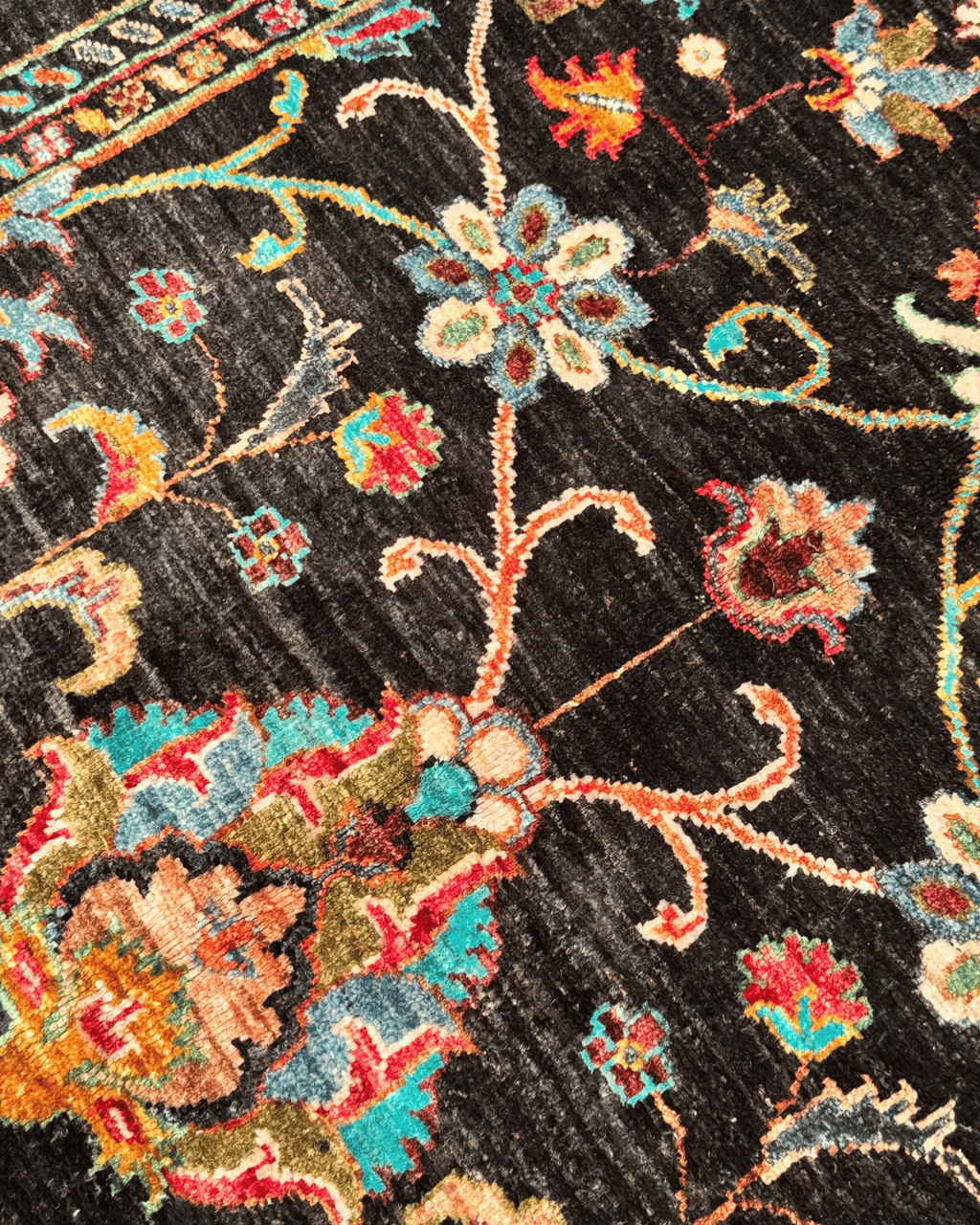 Sultani Hand-Knotted Wool Rug 4' x 6'