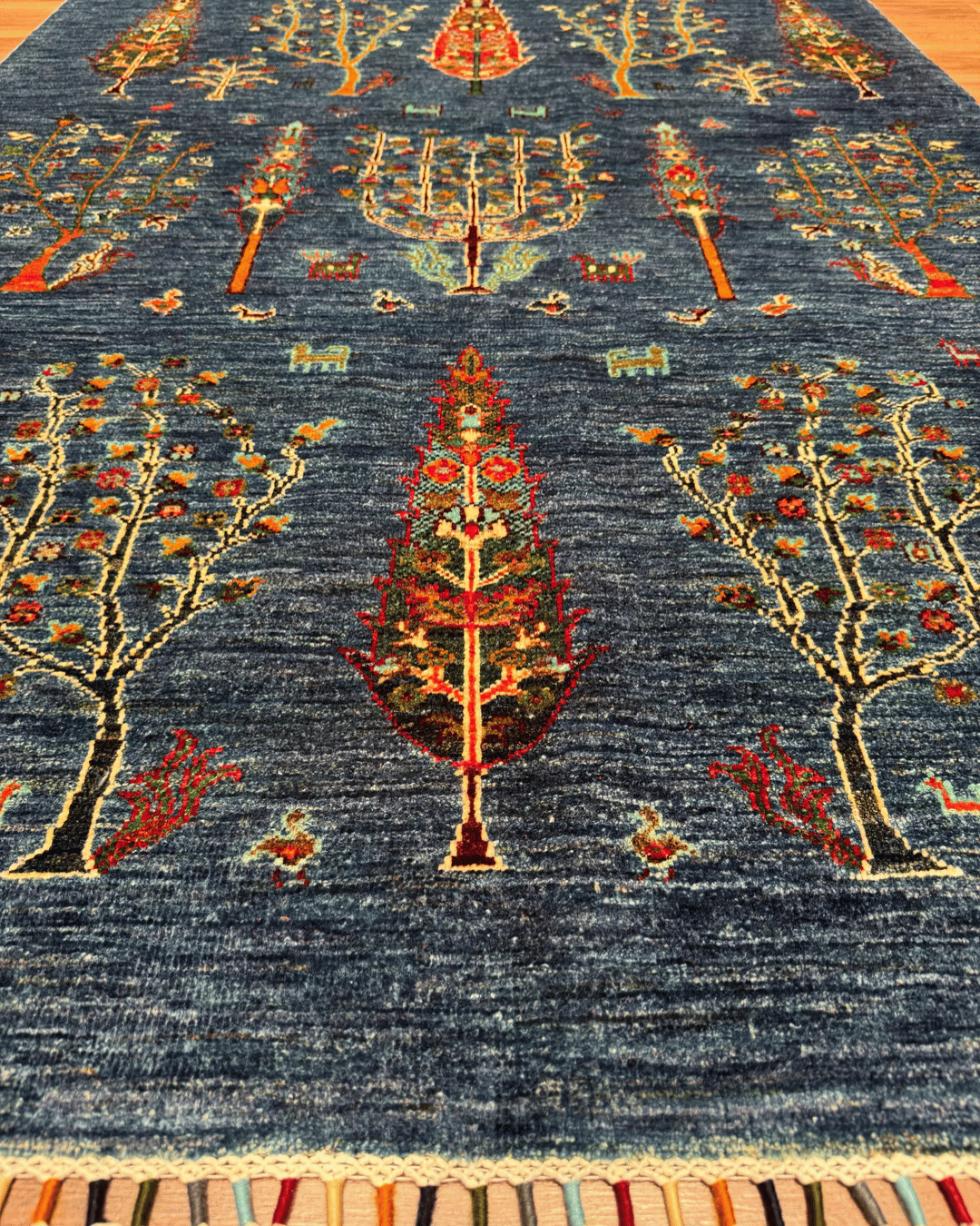 Sultani Hand-Knotted Wool Rug 4' 1" x 6' 1"