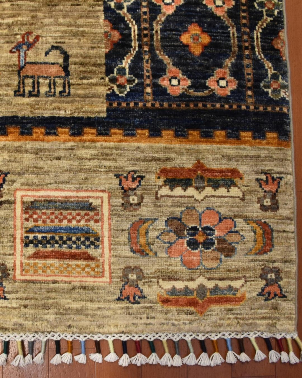 Sultani Hand-Knotted Wool Rug 5' 6" x 7' 7"