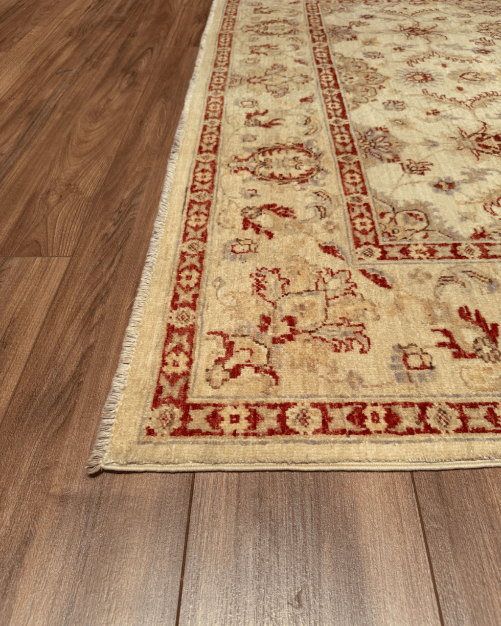 Ushak Hand-Knotted Wool Rug 6' x 8'