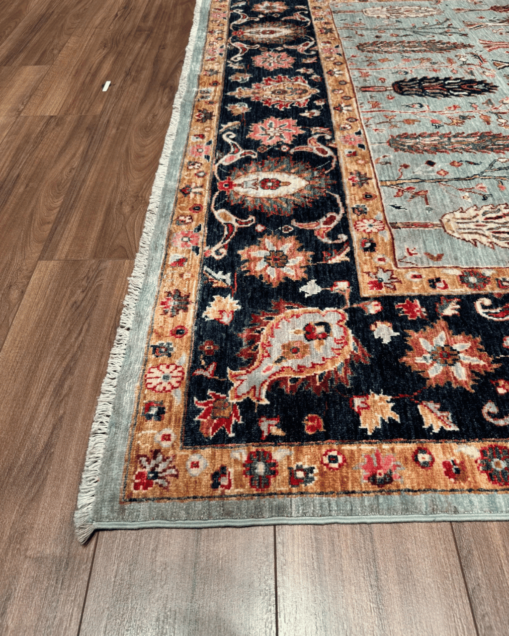 Ushak Hand-Knotted Wool Rug 7' x 9'