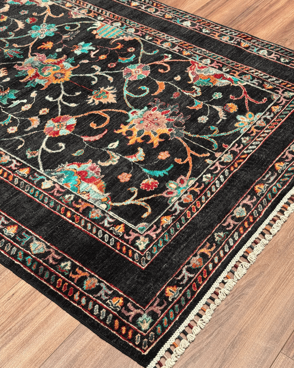 Sultani Hand-Knotted Wool Rug 4' 1" x 6'