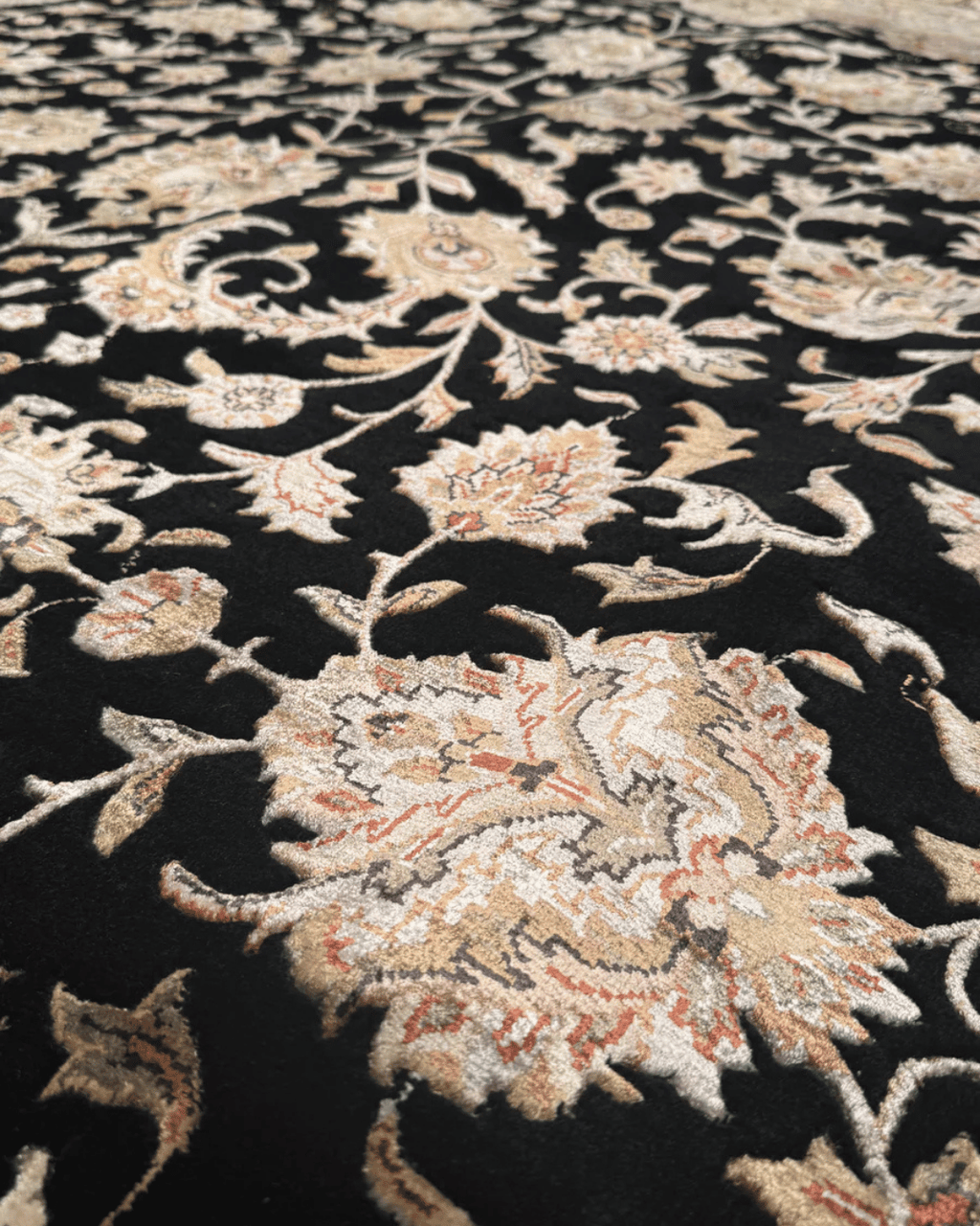 Ottoman Elegance Hand-Knotted Wool Rug 6' 5" x 9' 7"