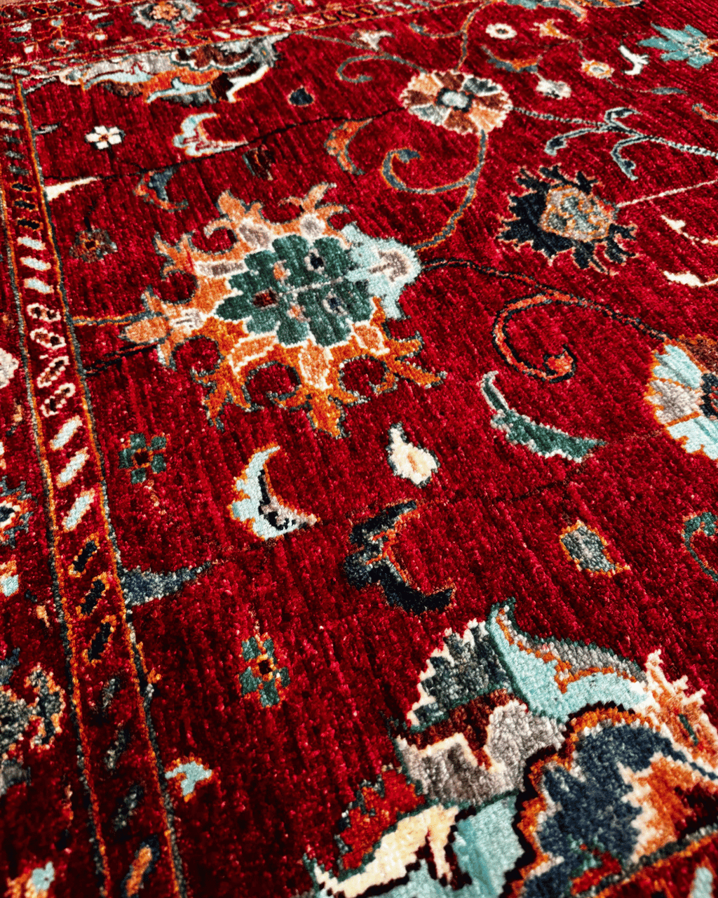 Sultani Hand-Knotted Wool Rug 3' 4" x 5'