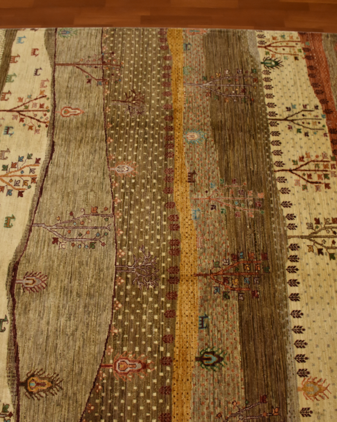 Sultani Hand-Knotted Wool Rug 5' 7" x 7' 7"