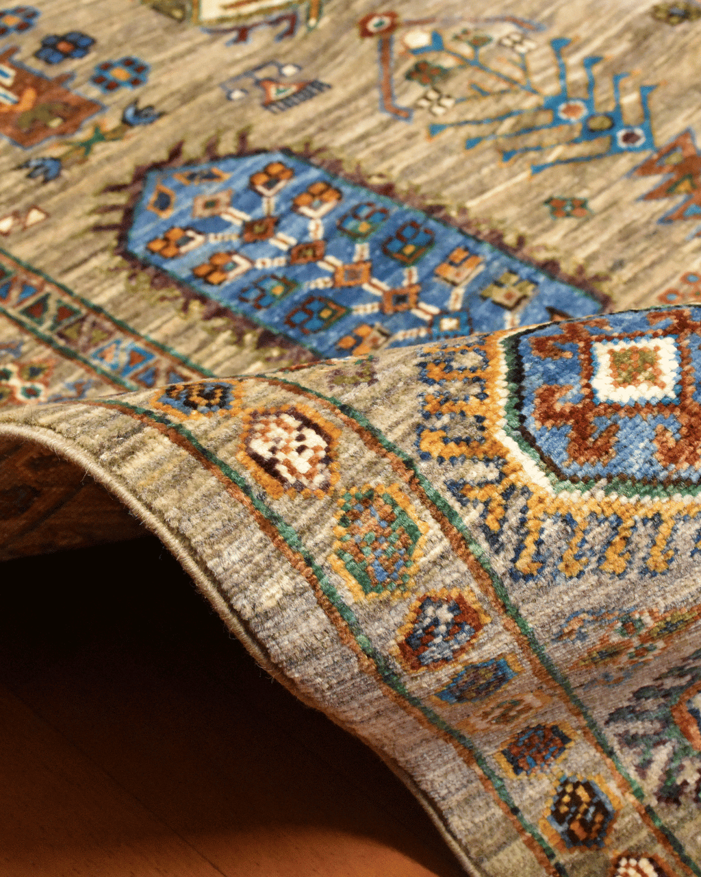 Veziri Hand-Knotted Wool Rug 5' x 6' 6"