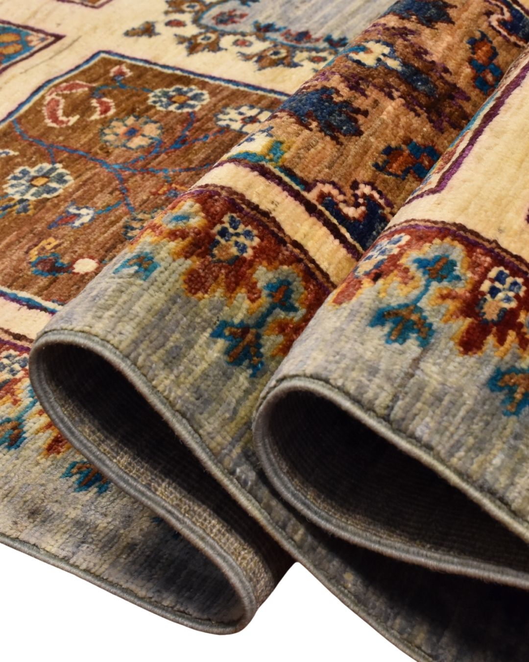 Veziri Hand-Knotted Wool Rug 5' x 7' 2"