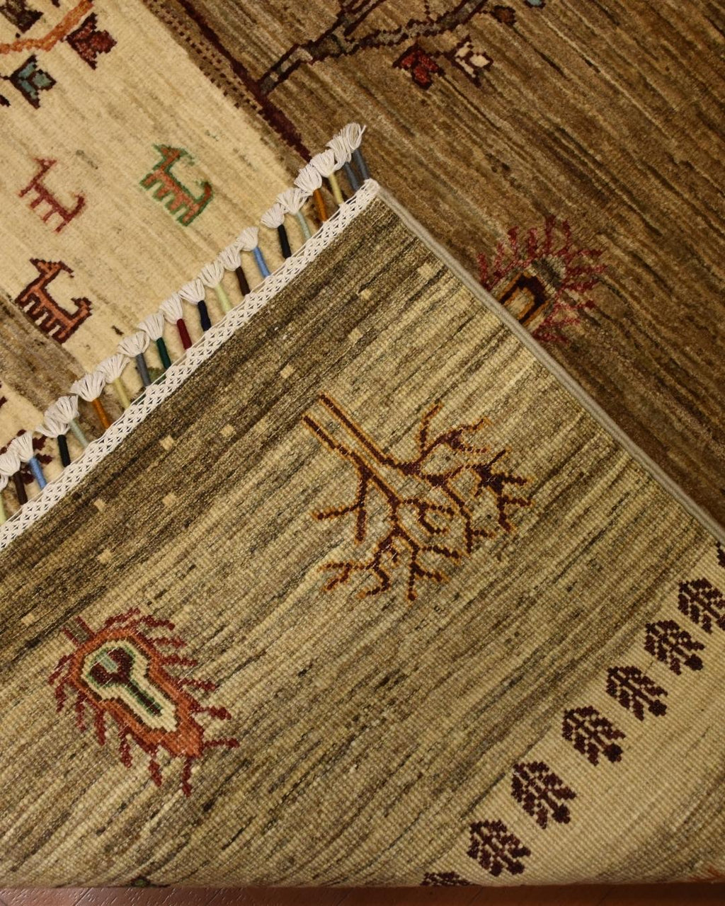 Sultani Hand-Knotted Wool Rug 5' x 8'