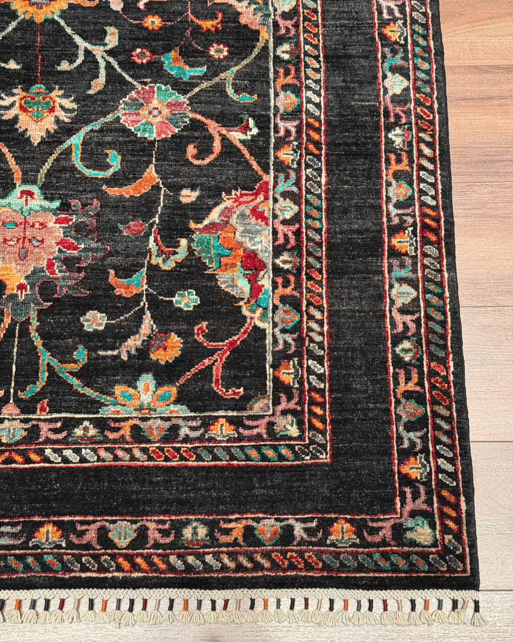 Sultani Hand-Knotted Wool Rug 4' 1" x 6'