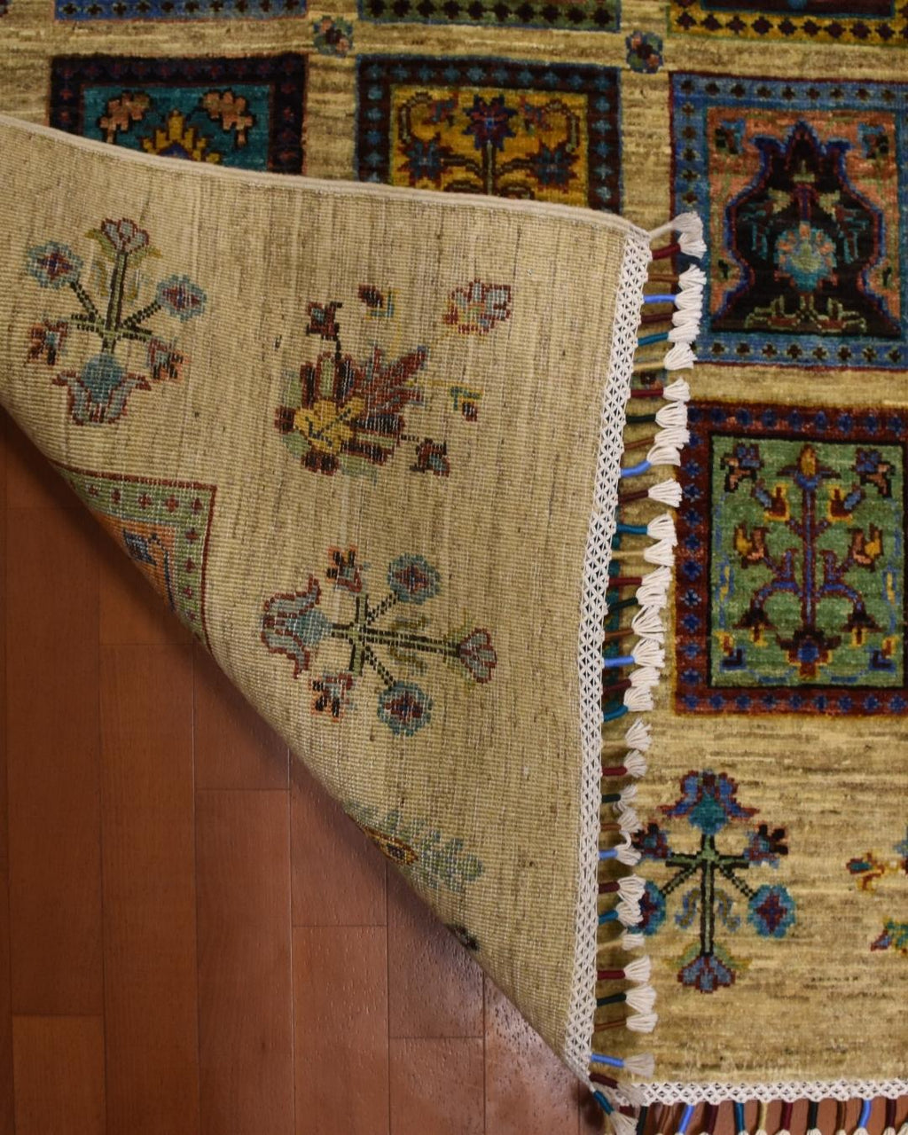 Sultani Hand-Knotted Wool Rug 5' 54" x 8'