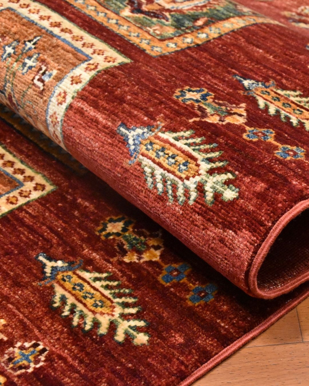 Veziri Hand-Knotted Wool Rug 5' 7" x 7' 9"