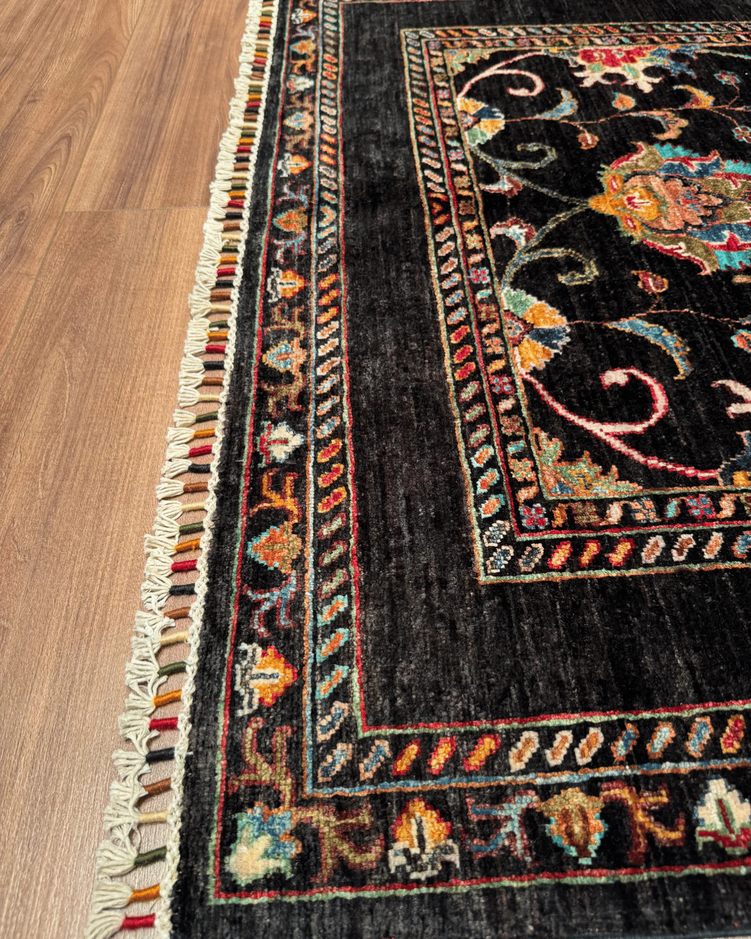 Sultani Hand-Knotted Wool Rug 4' x 6'